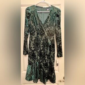 Tommy Hilfiger Green Velvet Burnout Long-Sleeve Wrap Dress